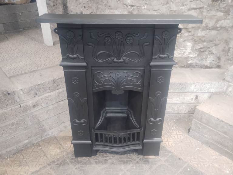 Cast iron fireplace Edwardian / Victorian