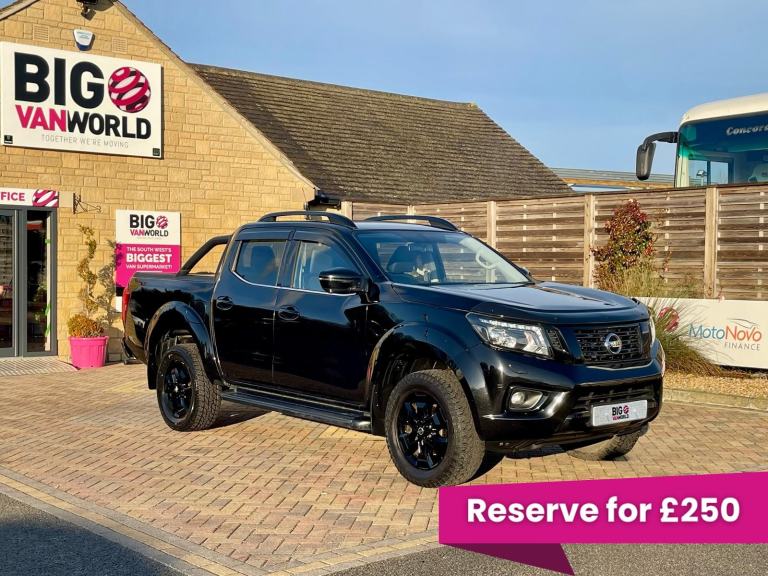 Nissan Navara DCI 190 N-GUARD 4WD DOUBLE CAB WITH ROLL'N'LOCK TOP AUTO