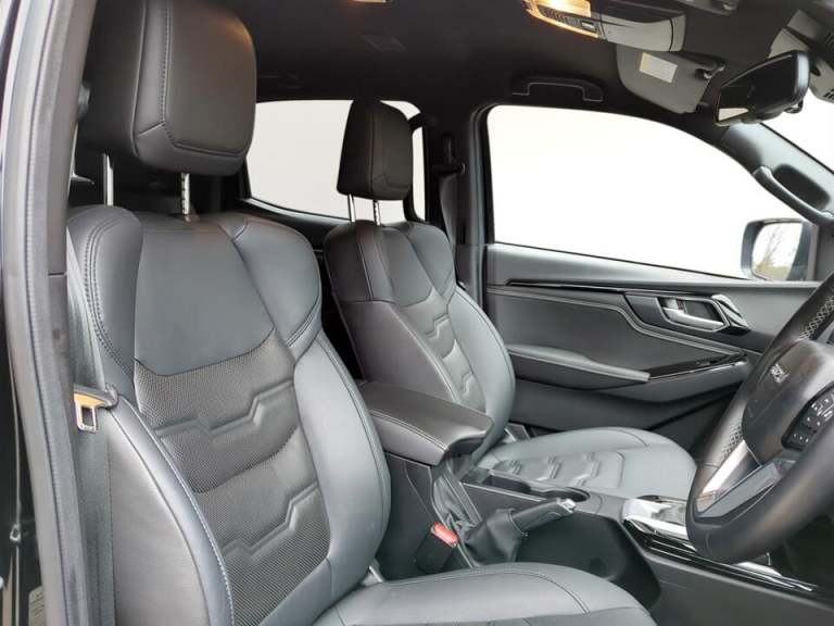 2024 Isuzu D-Max 1.9 TD V-Cross Auto 4WD Euro 6 (s/s) 4dr PICK UP Diesel Automatic