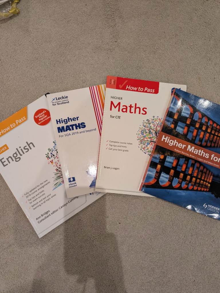4 sqa Higher text books. Maths and English. Good condition