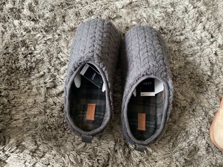Men’s slippers never worn 