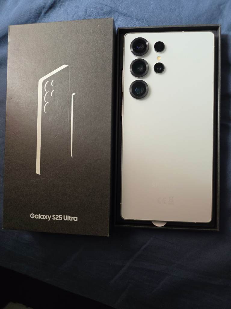Samsung s 25 ultra like new in box 256 gb 