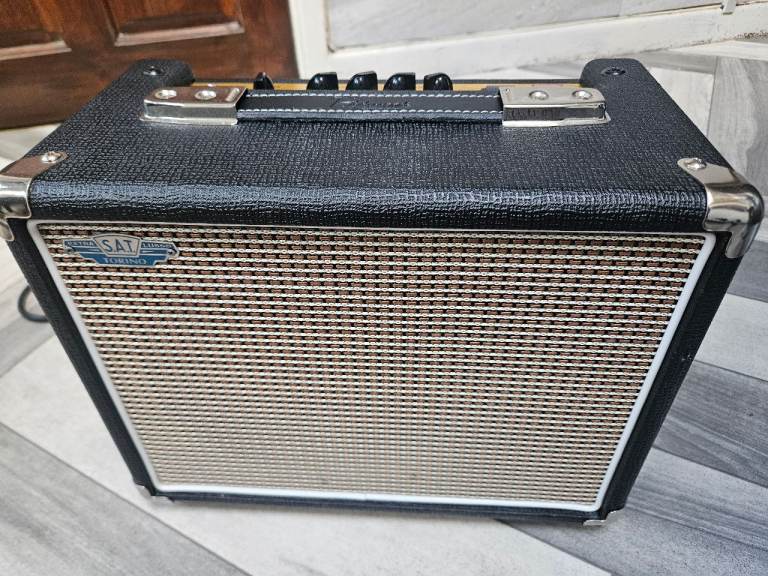 Electric guitar all valve amplifier 