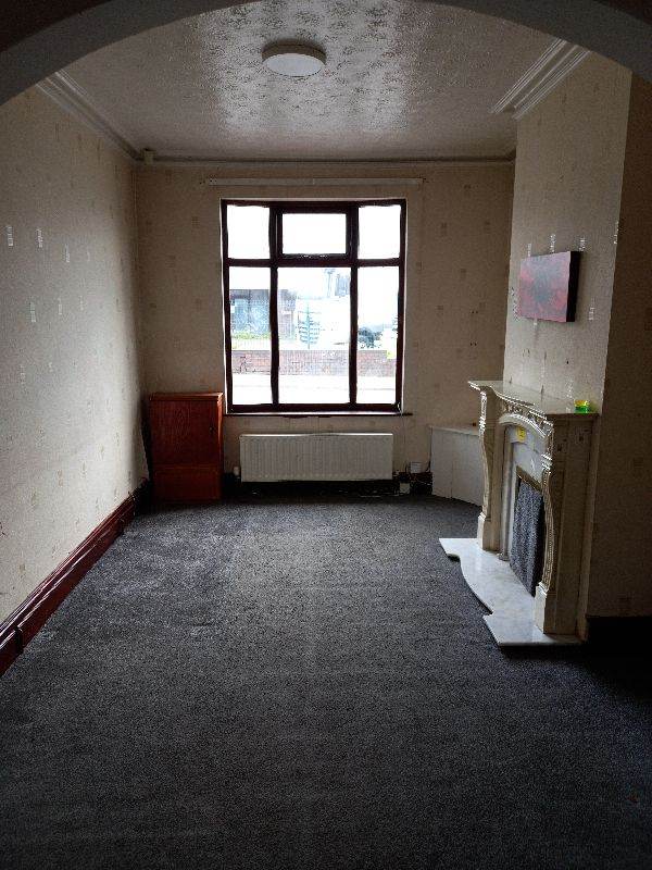 **AVAILABLE** 175 LEEK NEW ROAD SNEYD GREEN ST6 2PZ