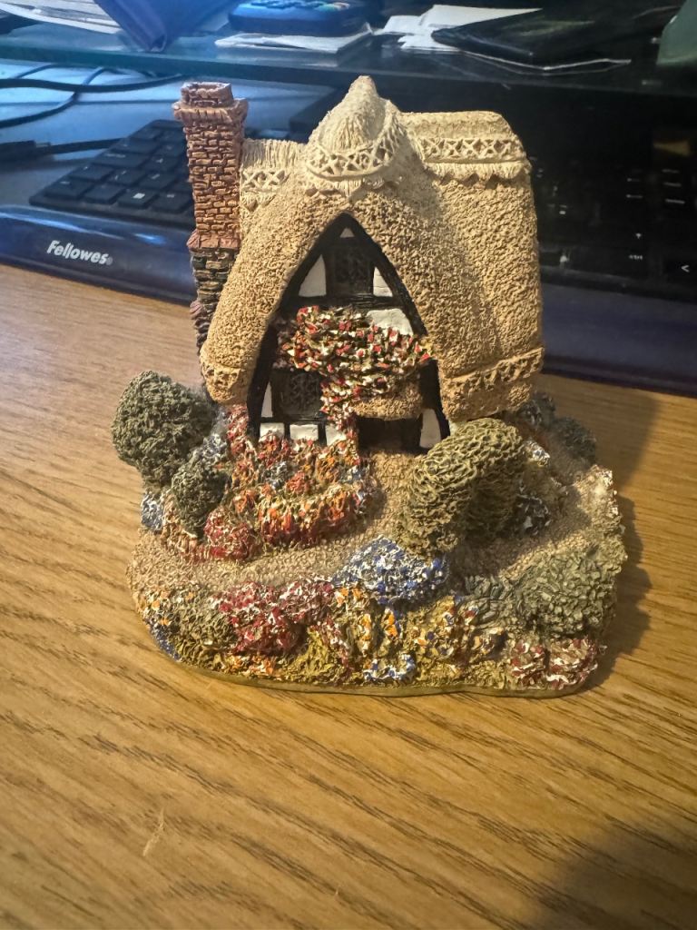 Lilliput lane house ornament 