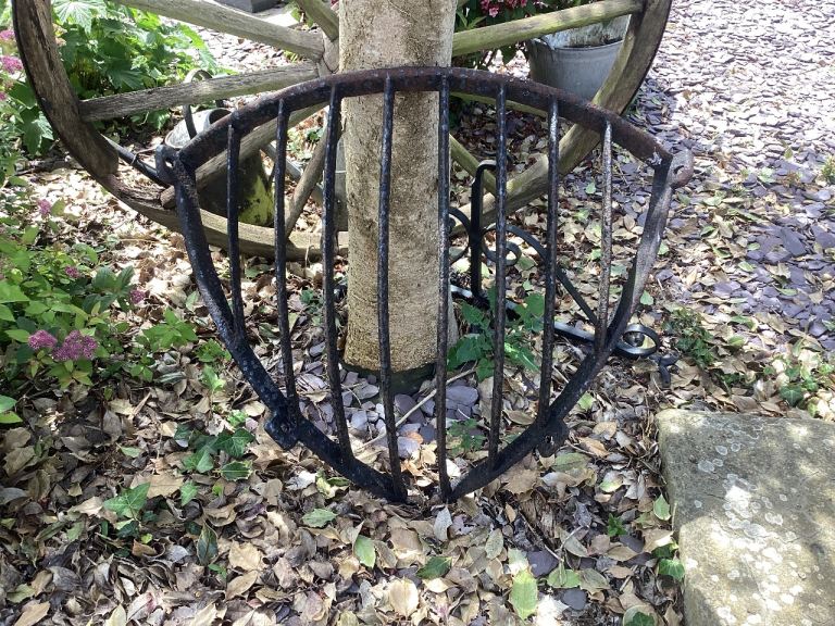 PLANTER/HAY MANGER/FLORAL DISPLAY BASKET heavy cast iron antique garden