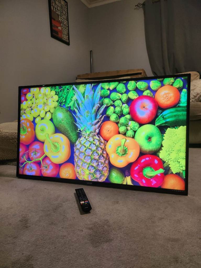 50 inch Logik 4k Smart Crystal UHD LED WiFi TV with REMOTE £135