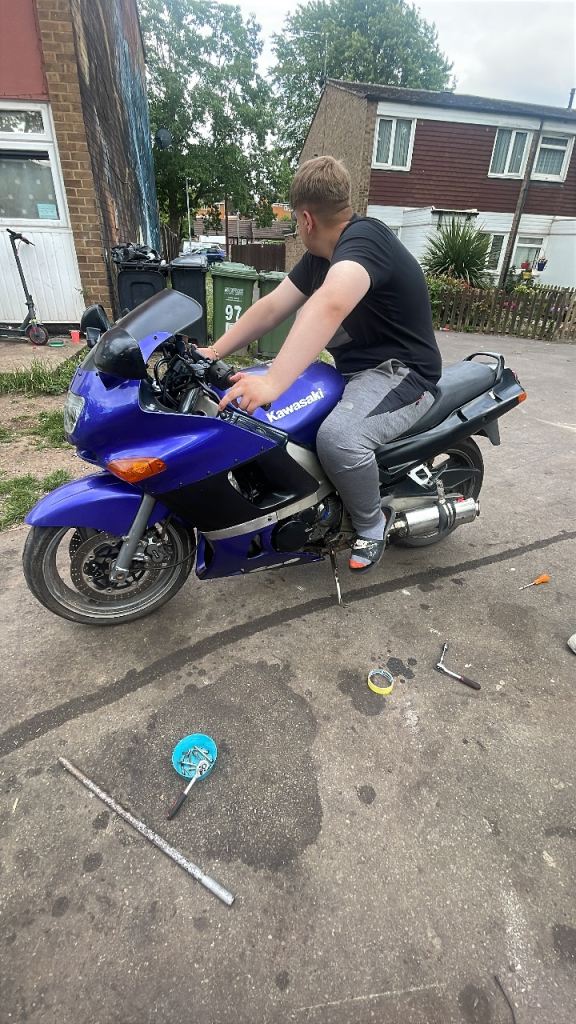 Kawasaki Zzr 600