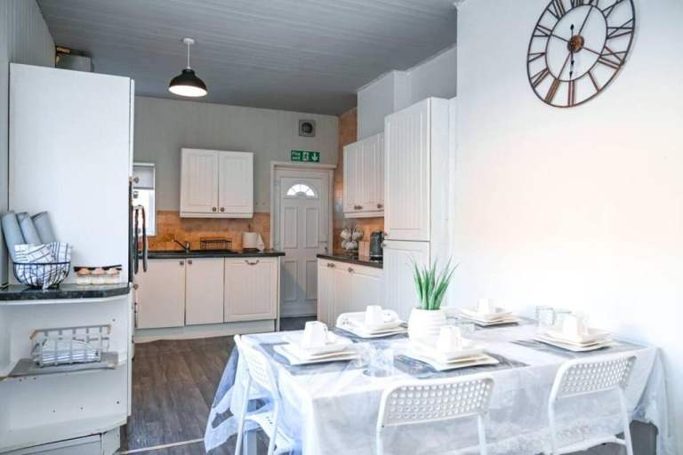 Massive & Beautiful 3 bedroom maisonette on Rectory Road, NE8 , Gateshead