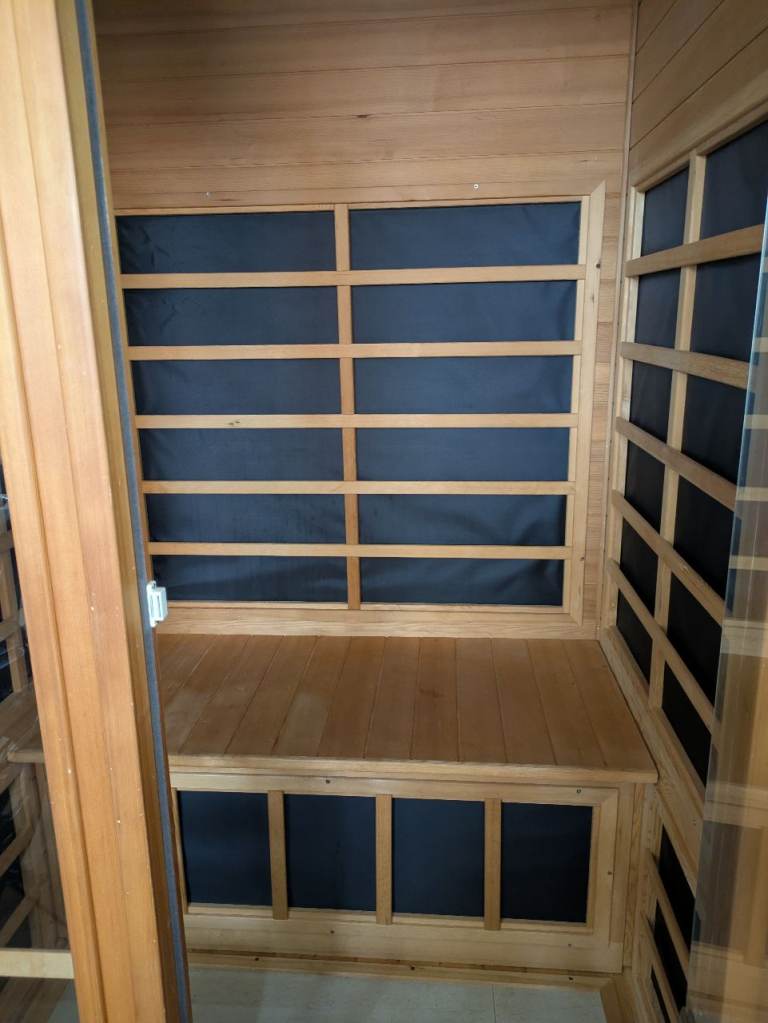 Helo 2 Person Infrared Sauna – Excellent Condition
