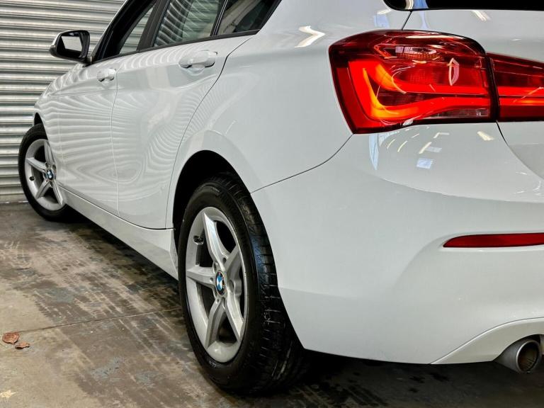BMW 1 SERIES 1.5 118i SE Euro 6 (s/s) 5dr 2018
