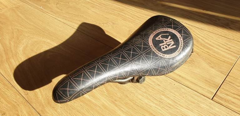 Blank Bikes BMX Seat – Durable Padded Saddle with Stylish Geometric Design