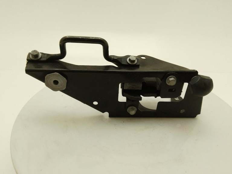 Aston Martin Dbx Bonnet Latch 2020-2026 Ky6316b769aa