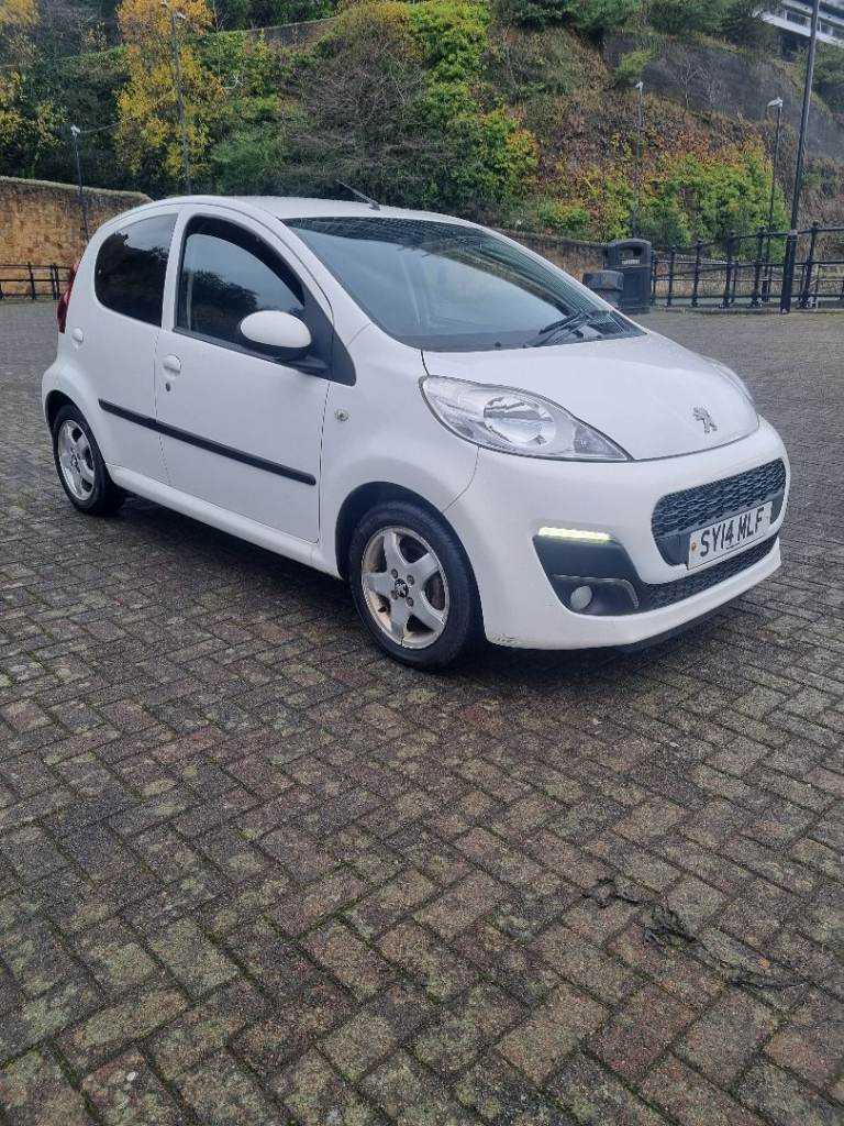 Peugeot 107 allure 1.0 5dr, 1 owner fmdsh, long mot,60+mpg,£20 tax,bargain