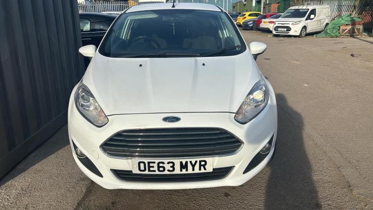 Ford, FIESTA, Hatchback, 2014, Manual, 1241 (cc), 3 doors