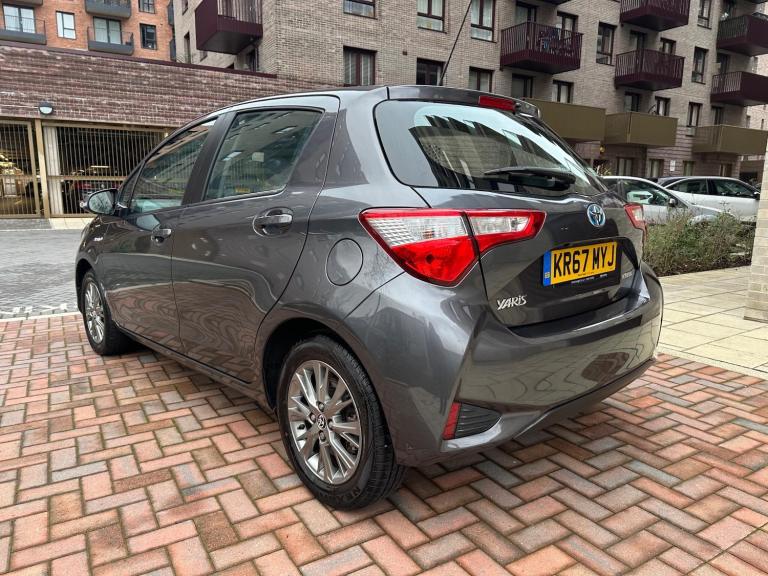 2017 Toyota Yaris 1.5 VVT-h Icon E-CVT Euro 6 (s/s) 5dr HATCHBACK Petrol/Electric Hybrid Automatic