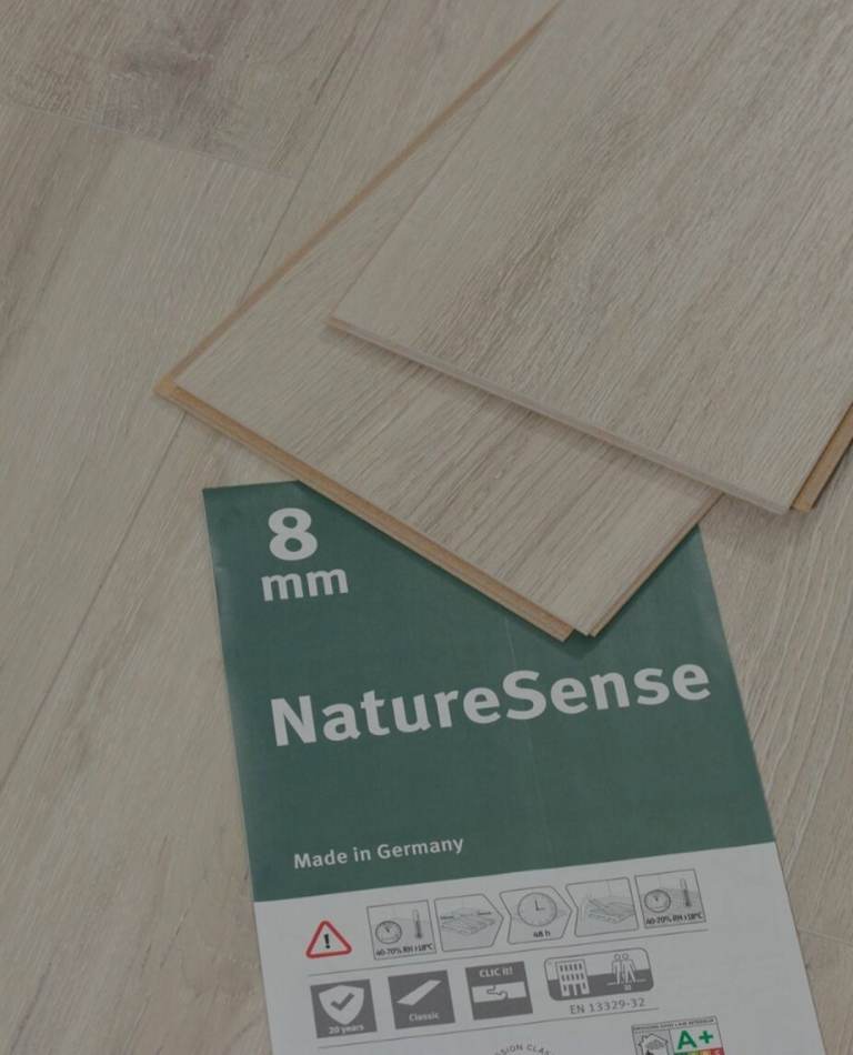 NEW 4 Packs Egger 7mm Chalky Oak Laminate flooring  