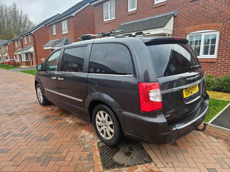 2012 Chrysler Grand Voyager Limited.