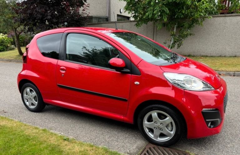 Peugeot, 107, Hatchback, 2013, Manual, 998 (cc), 3 doors
