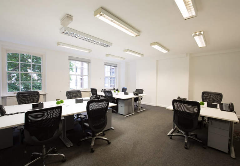 Private Offices From 3 to 50 Desks in Mansion House - Spaces with All Inclusive Pricing EC4R