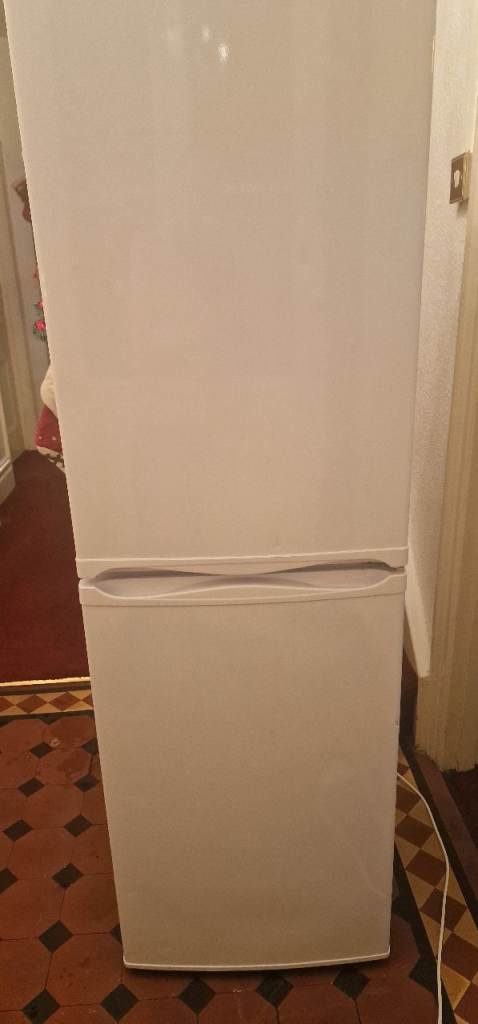 Fridge freezer 