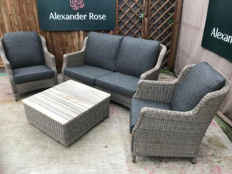 image for 4 seasons.outdoors brand new rrp £4175 includes 4 free footstools