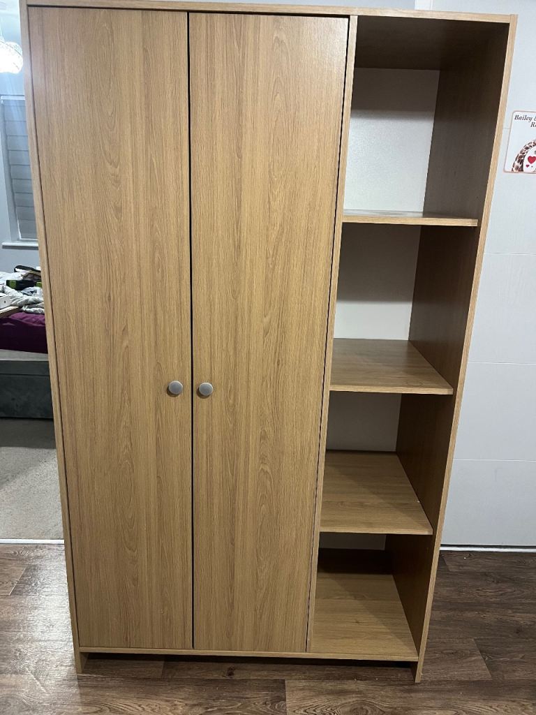 Oak wardrobe 