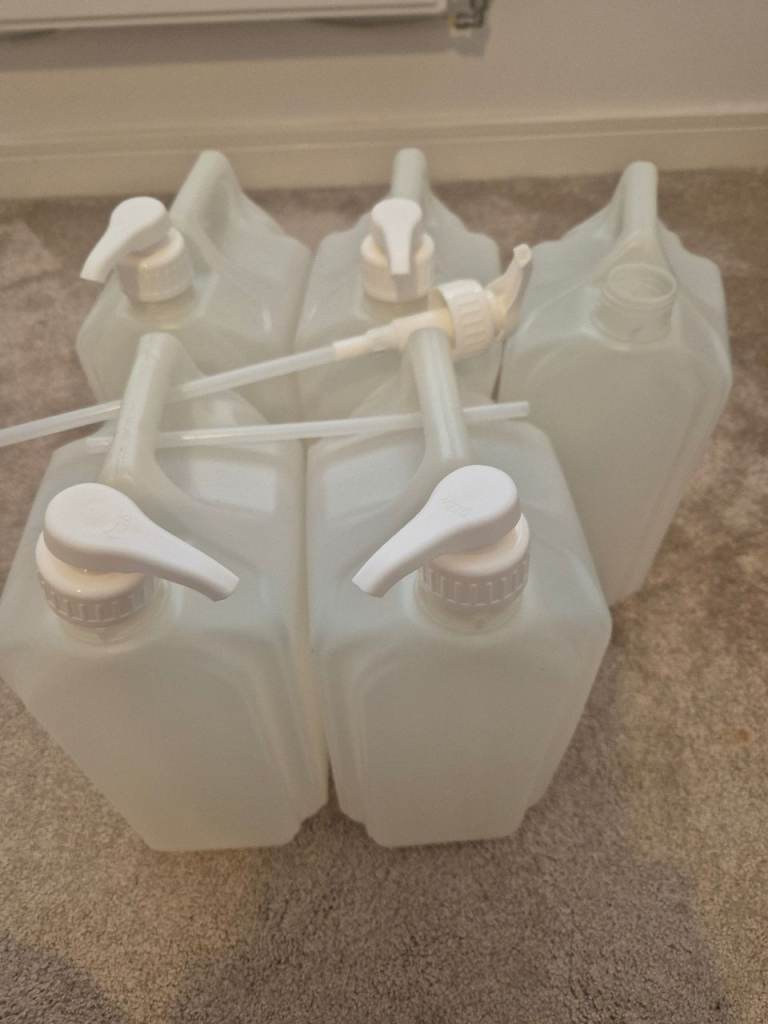 5x 5litre containers with pump inserts