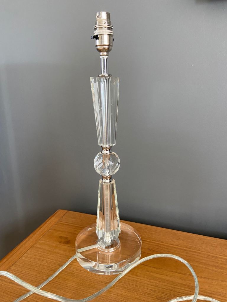 Cut glass effect lamp base 