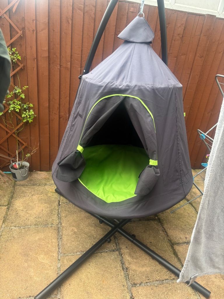 Sensory blackout swing seat 
