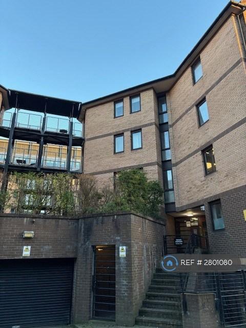 1 bedroom flat in Brown Street, Glasgow, G2 (1 bed) (#2801080)