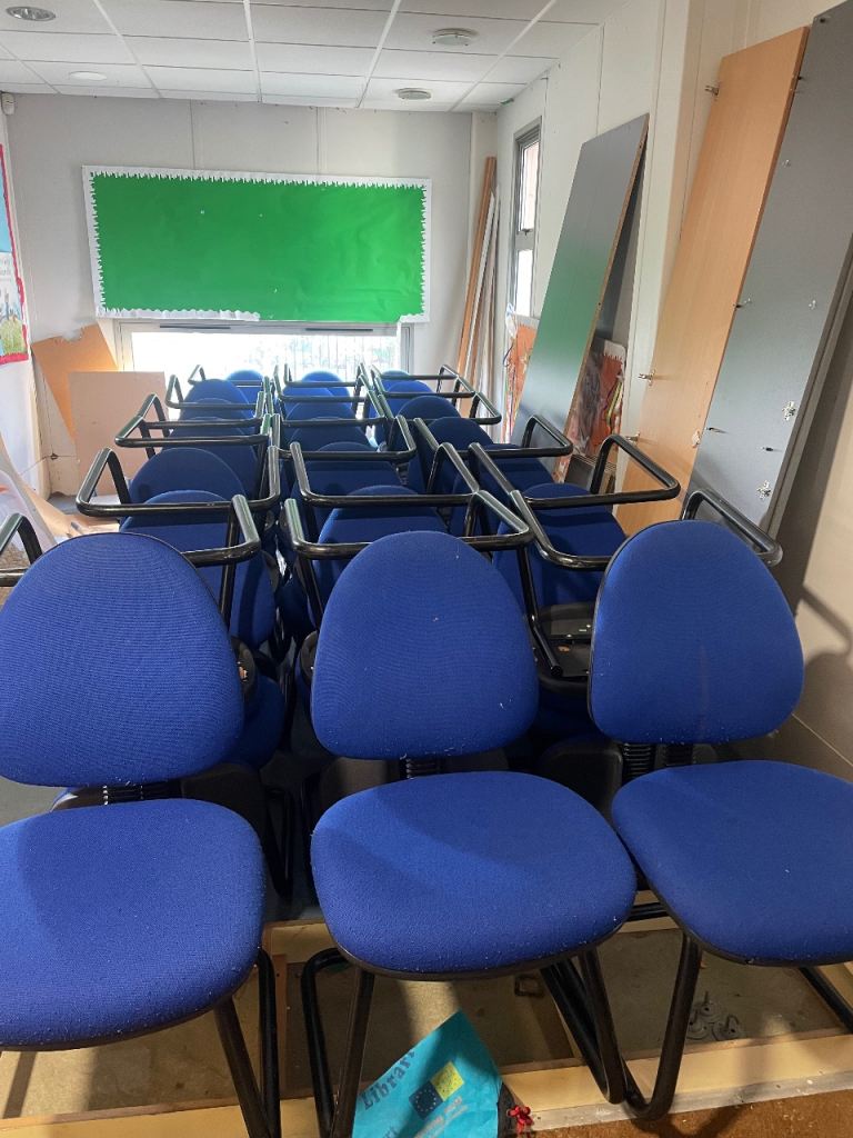 80 Blue Office Chairs – Good Condition, Stackable