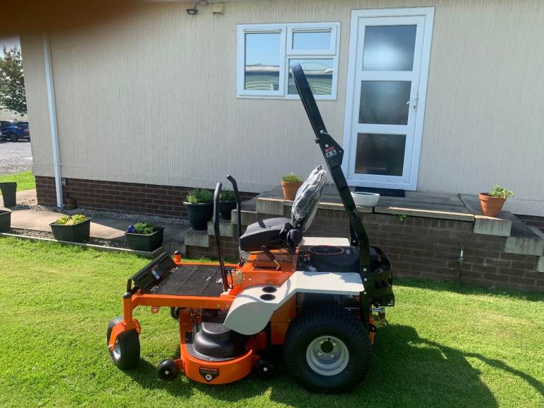 Brand new zero turn Lawnmower