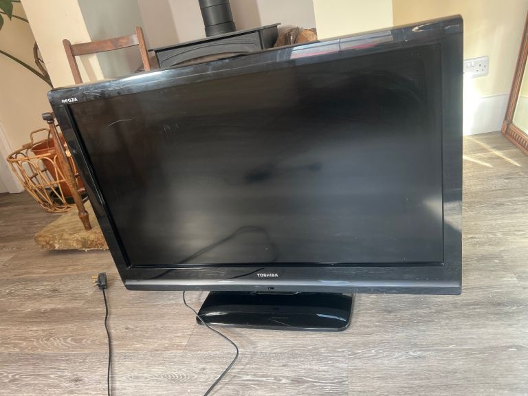 Toshiba Flat Screen TV - Good Working Order