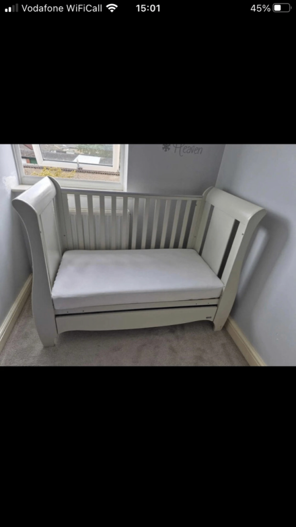 Tutti Bambini Quality Cot bed and chest of drawers/ baby change 