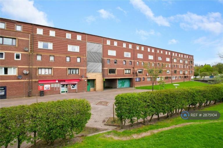 3 bedroom flat in Braehead Road, Cumbernauld, Glasgow, G67 (3 bed) (#2875104)
