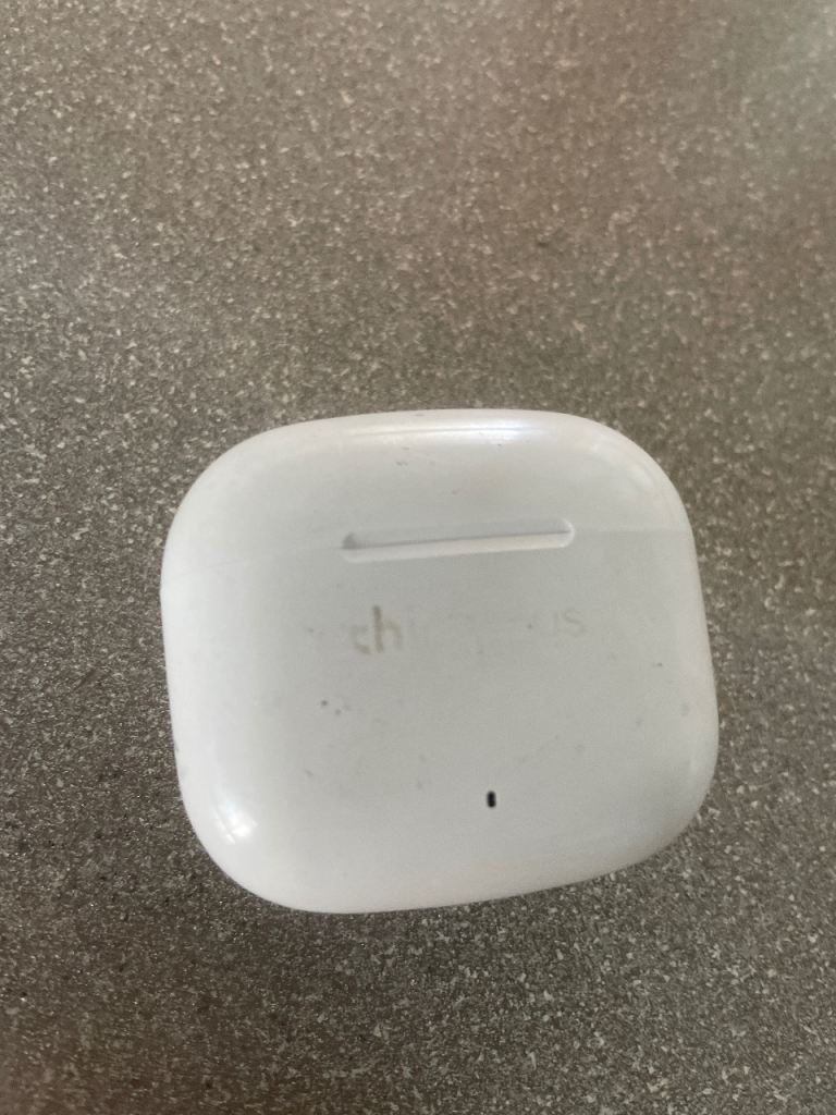 White Lenovo EarPods