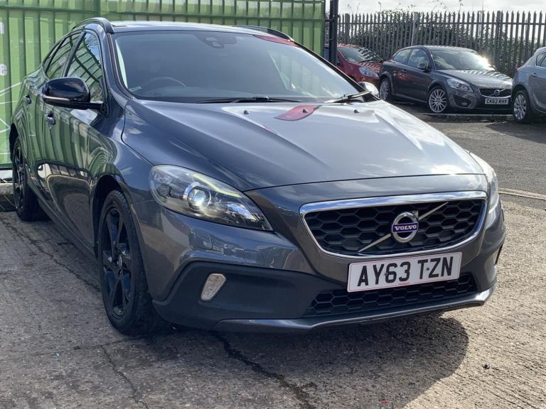 VOLVO V40 CROSS COUNTRY 1.6 D2 Lux Grey Manual Diesel 2013