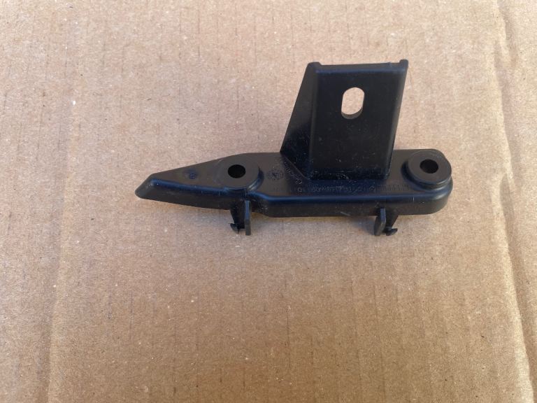 BMW 3 G20 M Front Right Bumper Lower Bracket NEW GENUINE