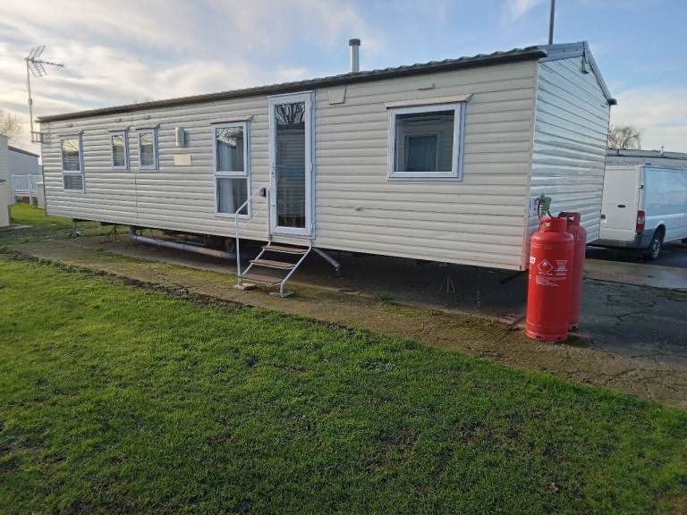 4 bedroom caravan From £37.50 PER NIGHT at Park Holidays, Seawick, CO16 8SG---ALL BILLS INCLUDED!!!