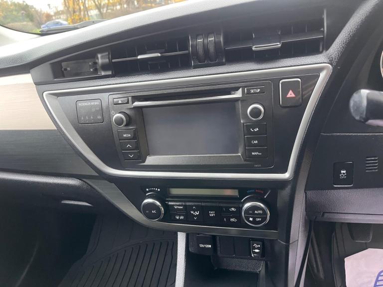 2014 Toyota Auris 1.6 V-Matic Icon 5dr HATCHBACK PETROL Manual