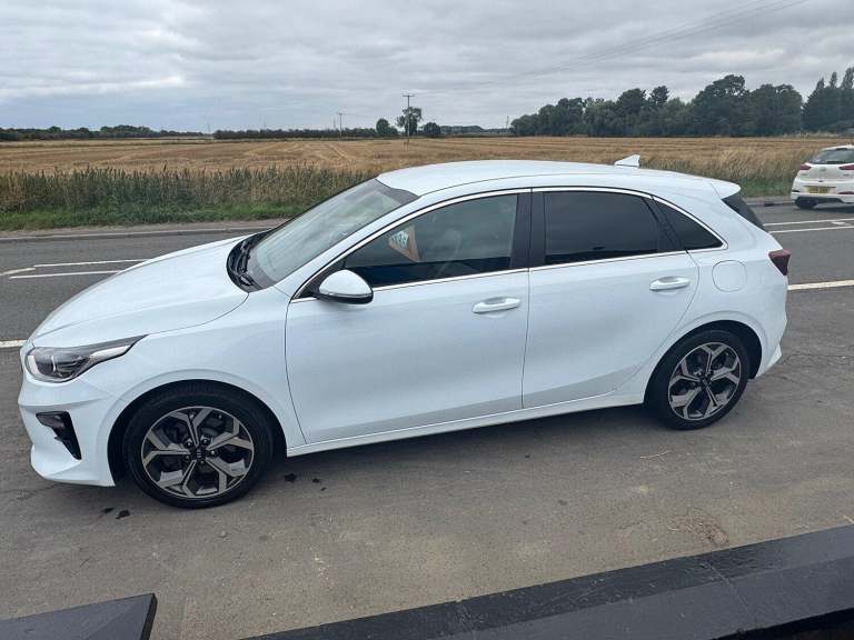 KIA CEED 1.6 CRDi 3 White Manual Diesel 2018