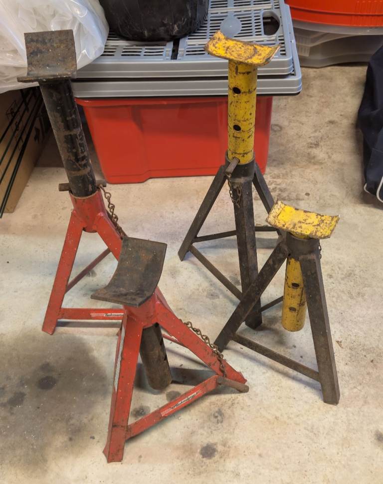Two pairs of axel stands plus trolley jack 