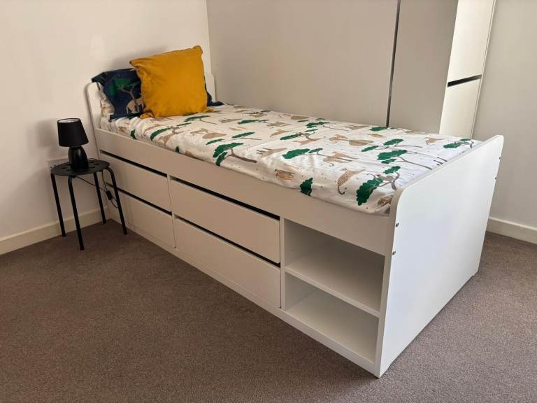 Kid's Bed IKEA SLAKT (Frame and mattress)