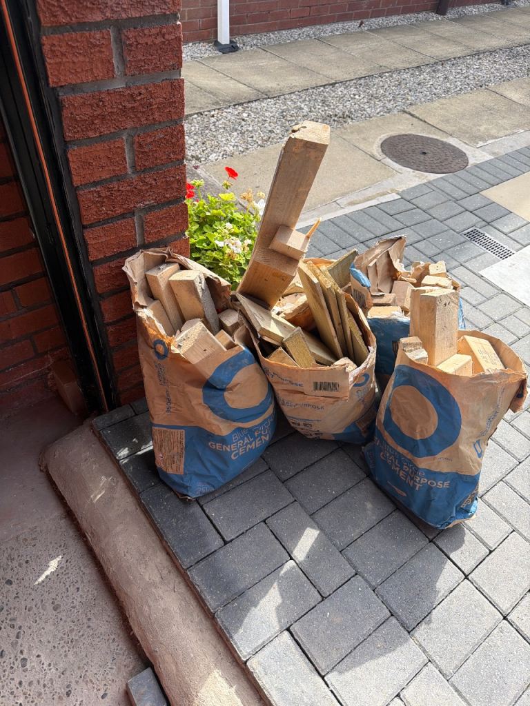 Free wood /Logs