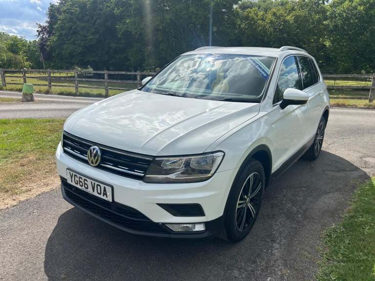 VOLKSWAGEN TIGUAN 2.0 TDI BlueMotion Tech SE Navigation 2016