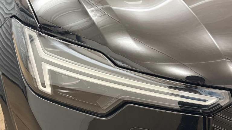 2025 Volvo XC90 Plus, T8 AWD Plug-in hybrid, Electric/Petrol, Dark, 7 Seats ( 360* Camera ) ESTAT...