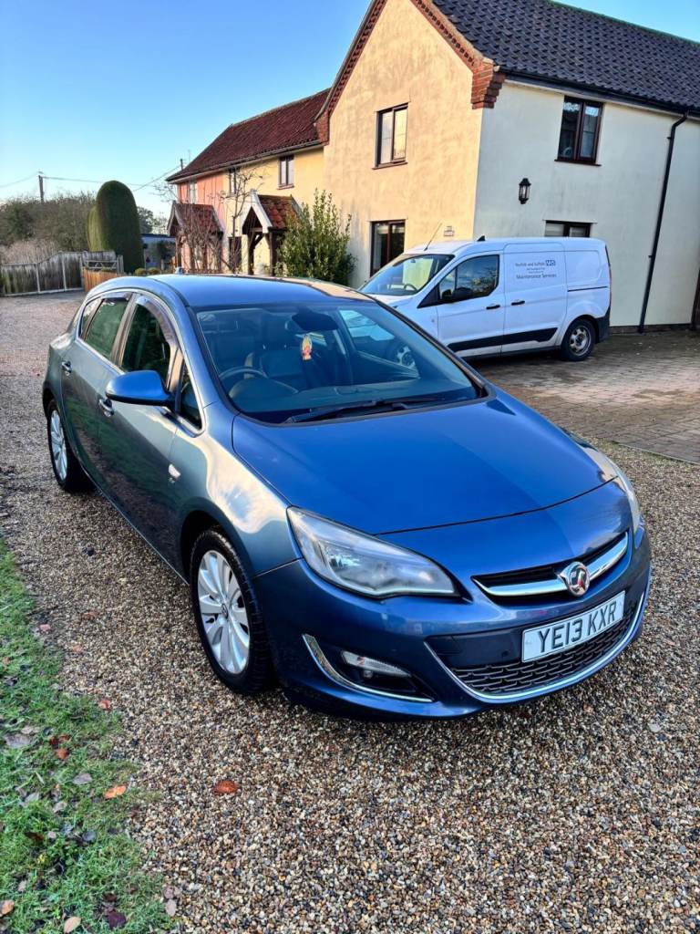 Vauxhall, ASTRA, Hatchback, 2013, Other, 1956 (cc), 5 doors