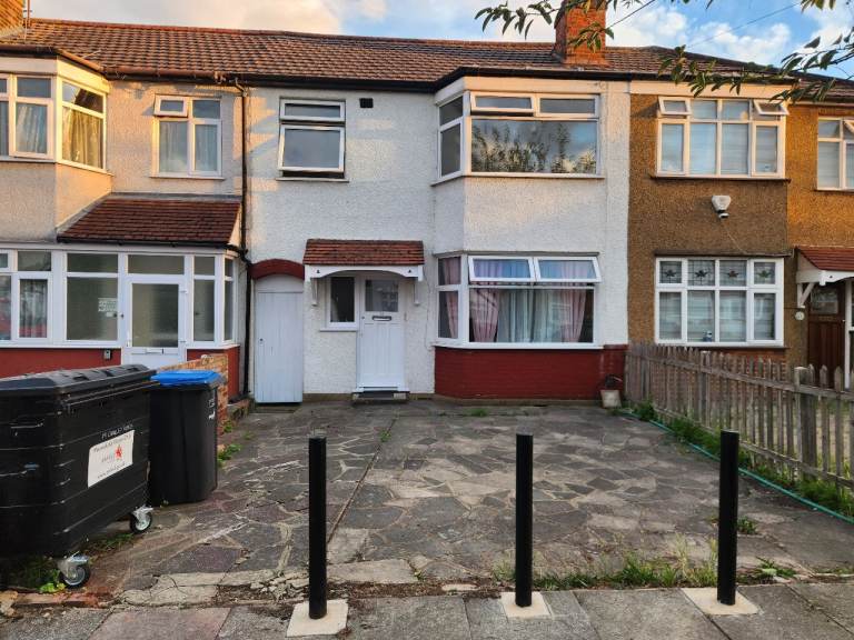 Rooms to rent in enfield town 