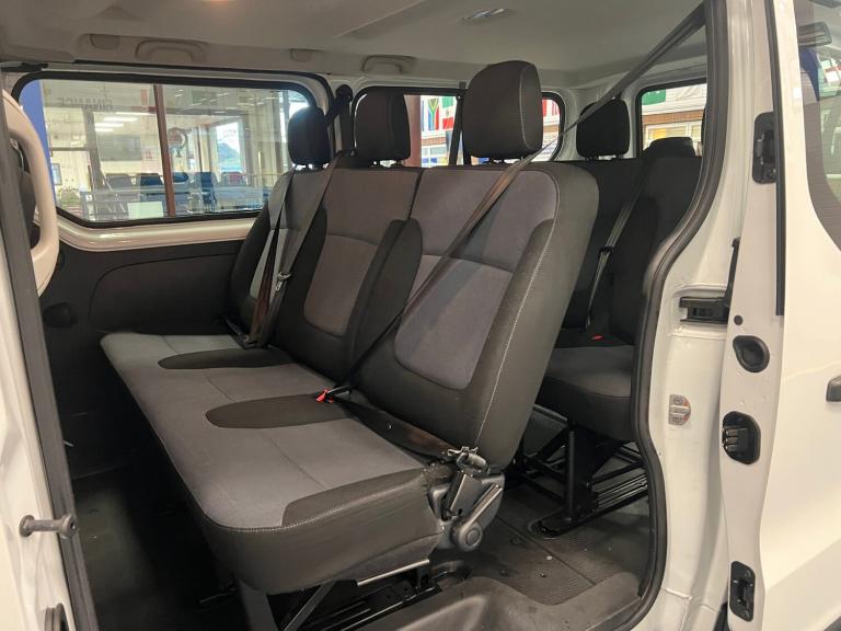 2018 Vauxhall Vivaro L2 1.6CDTI 120PS 9 SEAT LWB MINIBUS (EURO 6) ------------------------------ ...